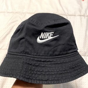 Nike Bucket Hat